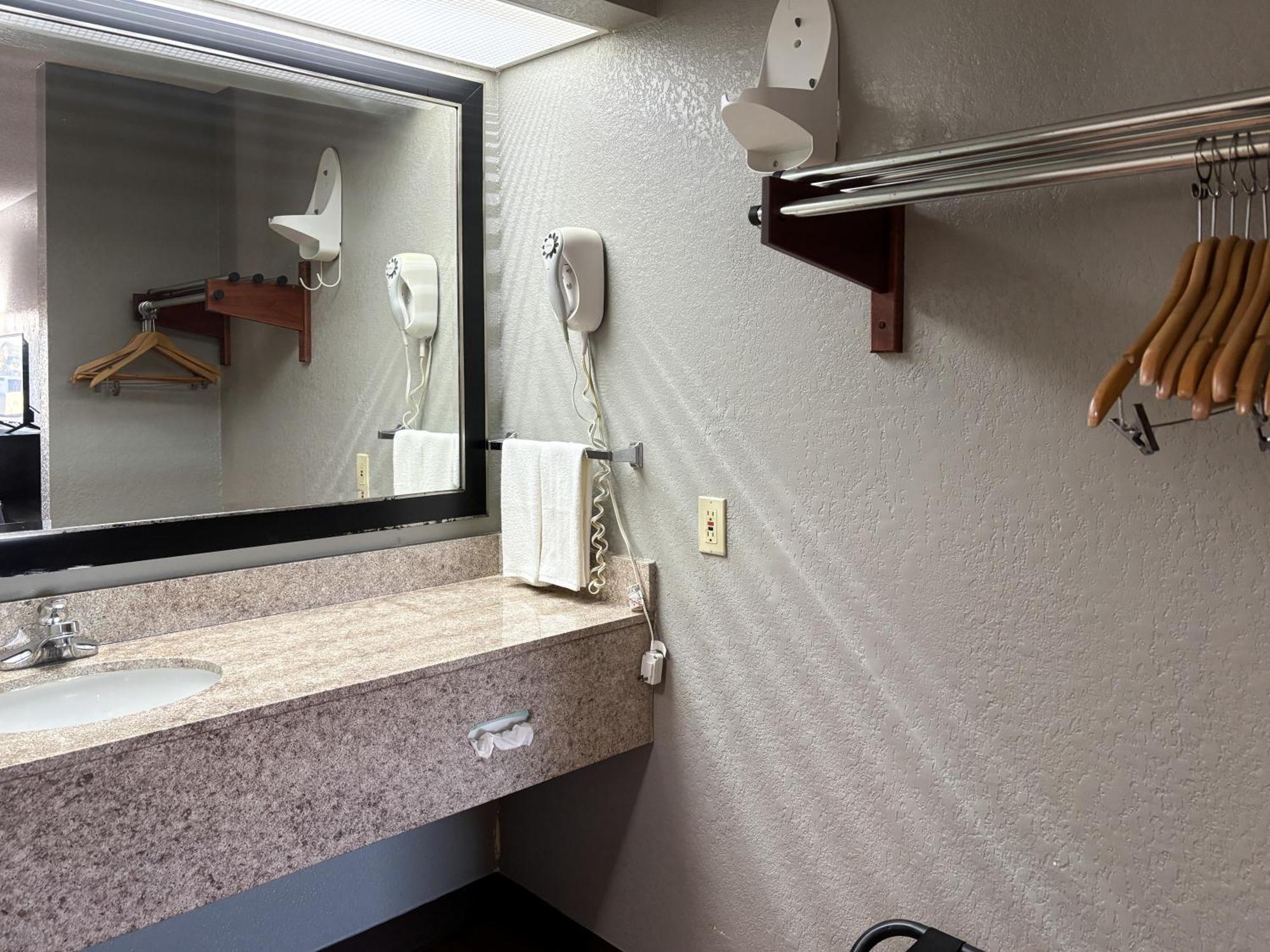 Motel 6 Prattville Al Exterior foto